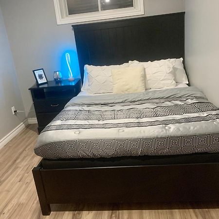1 Room In A Cozy And Beautiful Basement Guelph Ngoại thất bức ảnh